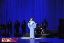 Эдита Пьеха о помолодевшем Баку и мистических цифрах в ее жизни - интервью (фото)