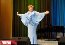 Эдита Пьеха о помолодевшем Баку и мистических цифрах в ее жизни - интервью (фото)