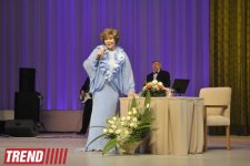 Эдита Пьеха о помолодевшем Баку и мистических цифрах в ее жизни - интервью (фото)