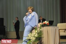 Эдита Пьеха о помолодевшем Баку и мистических цифрах в ее жизни - интервью (фото)