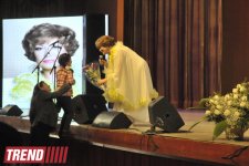 Эдита Пьеха о помолодевшем Баку и мистических цифрах в ее жизни - интервью (фото)