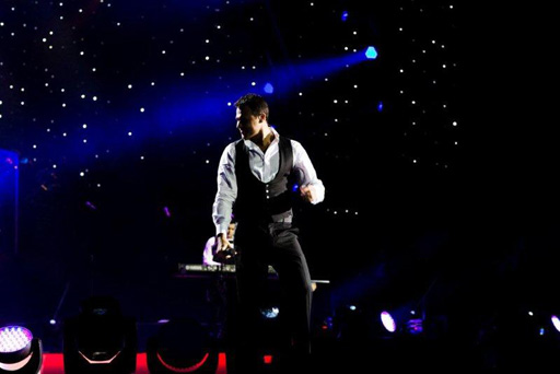 EMIN выпускает эксклюзивный DVD "Emin - Live In Moscow" (видео-фото)