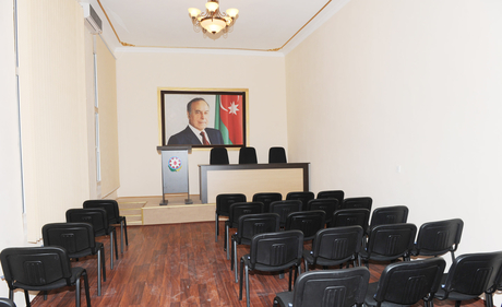 Президент Азербайджана ознакомился с реконструированным зданием вокзала на станции Горадиз (ФОТО)