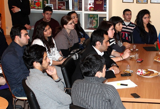 Азербайджанская молодёжь в Киеве провела "самую лучшую встречу" с фотографом (фото)