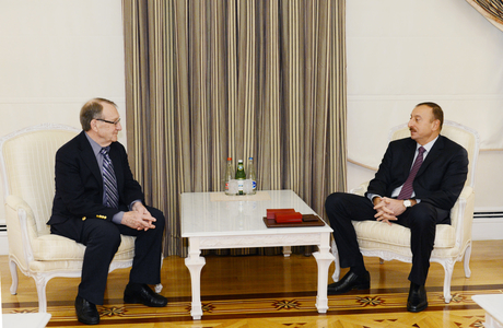 Ильхам Алиев принял советника космической программы Азербайджана (ФОТО)