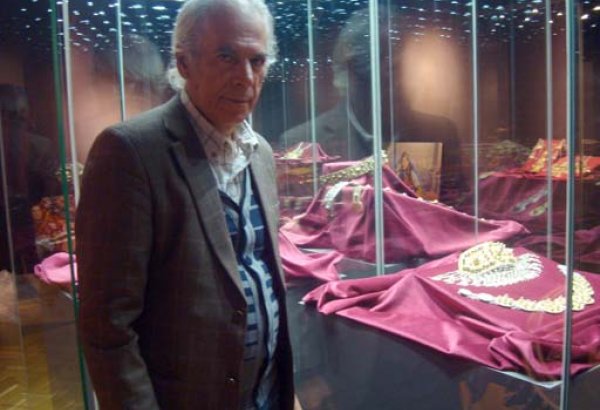 В Чехии представлено азербайджанское искусство – оружие, ковры, посуда (фотосессия)