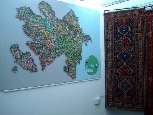 В Чехии представлено азербайджанское искусство – оружие, ковры, посуда (фотосессия)