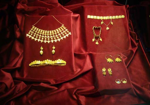 В Чехии представлено азербайджанское искусство – оружие, ковры, посуда (фотосессия)