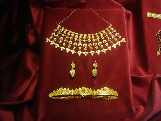 В Чехии представлено азербайджанское искусство – оружие, ковры, посуда (фотосессия)