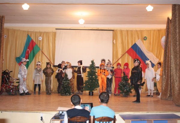 Бакинские школьники представили инсценировки по мотивам произведений Низами Гянджеви