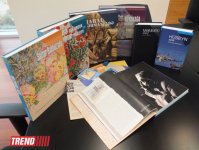 В Баку представлена уникальная книга "Монеты Азербайджана" (фотосессия)