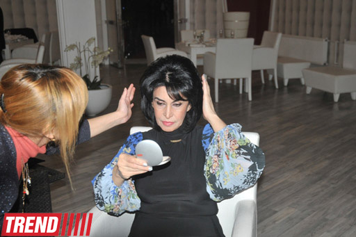 Композитор Ханым  Исмайылгызы во время съемок получила радостное известие – родилась внучка (фото)