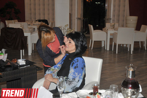 Композитор Ханым  Исмайылгызы во время съемок получила радостное известие – родилась внучка (фото)