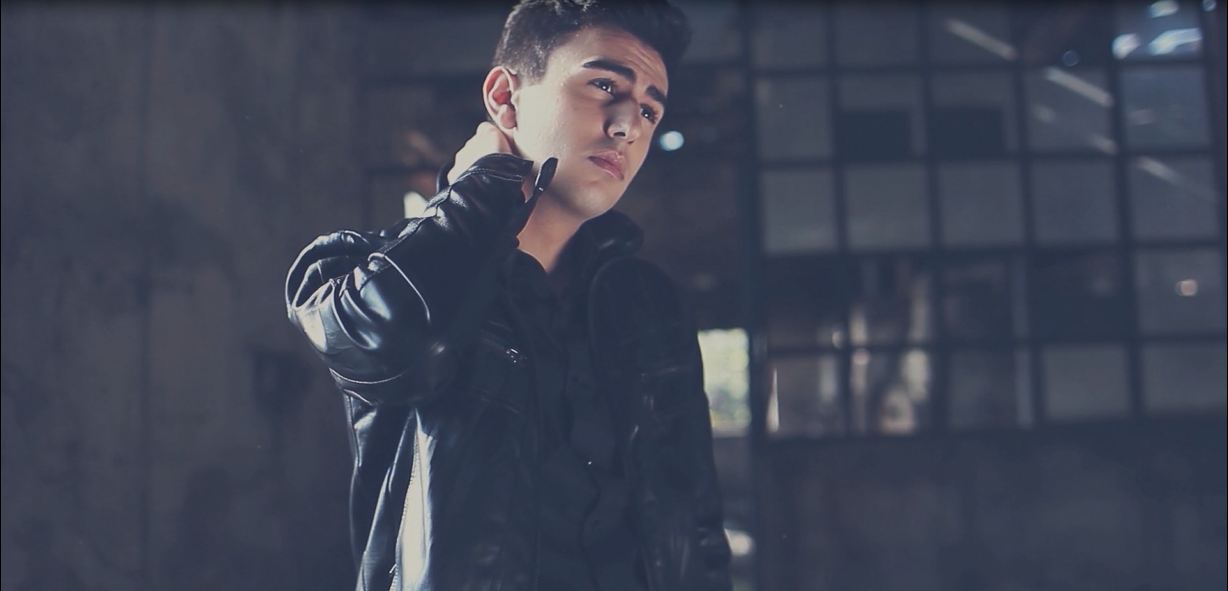 Студент Киевского университета реализовал в Баку проект - съемки прошли в школе и на заводе  (видео)