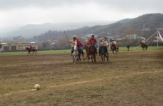 Британское издание “The Telegraph” представило репортаж о древней азербайджанской игре "Човган" (ФОТО)