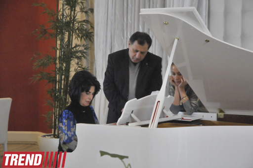 Аян Бабакишиева реализовала проект с известными деятелями культуры Азербайджана (фотосессия)