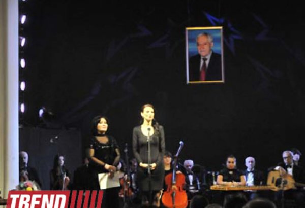 В Баку состоялся музыкальный вечер, посвященный 80-летию Огтая Кязыми (фотосессия)