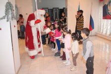 В Баку прошло новогоднее представление для детей (фото)