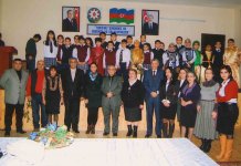 Актеры Аздрамы рассказали школьникам об истории Азербайджана (фото)