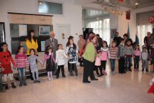 В Баку прошла новогодняя викторина для детей (фото)