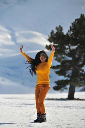 Телеведущая Нана Агамалыева реализовала фотопроект в Улудаге (фотосессия)