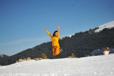 Телеведущая Нана Агамалыева реализовала фотопроект в Улудаге (фотосессия)