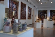 В Баку открылась выставка мастеров декоративно–прикладного искусства (фото)