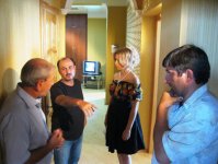 В Азербайджане снимается сериал о перипетиях судьбы ребенка "Не бойся, когда один" (фото)