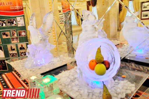 Необычные ледяные фигуры - вазы для фруктов кулинара Джейхана Нура (фотосессия)