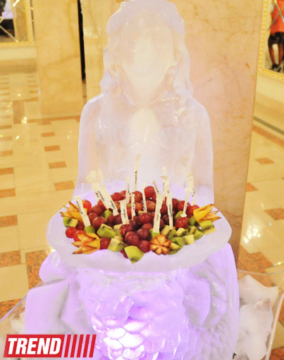 Необычные ледяные фигуры - вазы для фруктов кулинара Джейхана Нура (фотосессия)