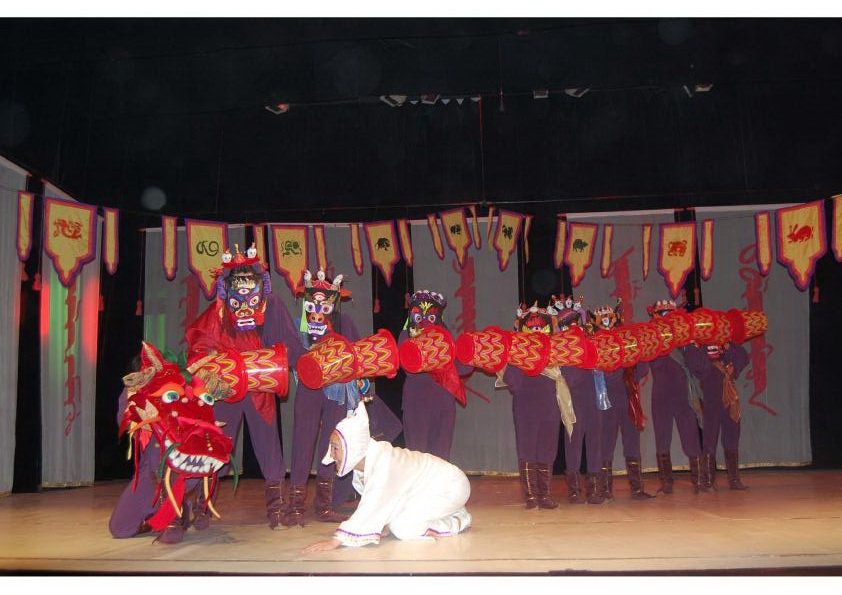 В Баку с гастролями приедет Калмыцкий национальный драматический театр (фото)