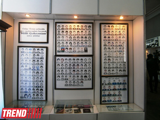 В Баку открылась выставка "Языком фотографий" - очевидцы трагедии 20 января (фото)