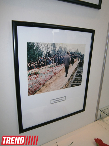 В Баку открылась выставка "Языком фотографий" - очевидцы трагедии 20 января (фото)