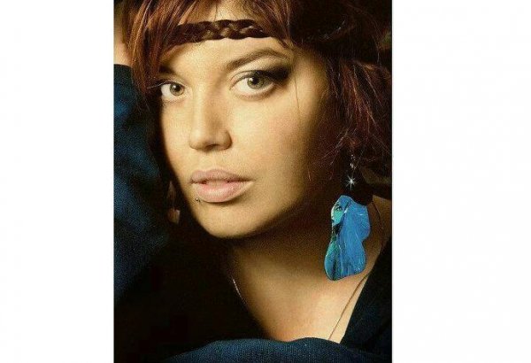 Мастер по нейл-арту Ульвия Мусаева представит свои работы на холсте (фото)