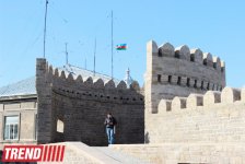 Экскурсия на электромобилях по обновленному Ичери шехер (фотосессия)