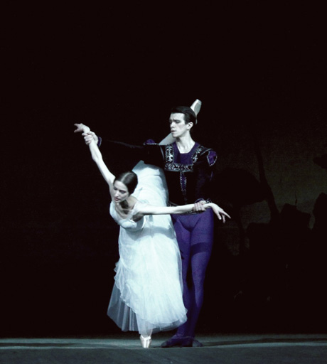 В Баку с успехом представлен балет "Жизель" в исполнении солистов Михайловского театра (фото)