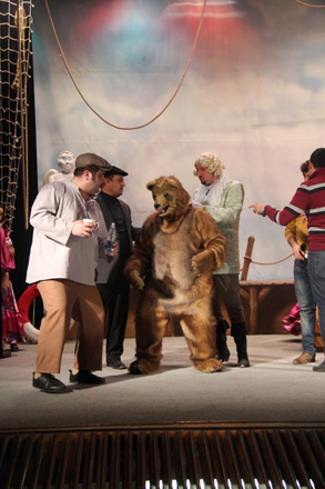 В Баку состоялась премьера спектакля по пьесе Мольера "Проделки Скапена" (фото)