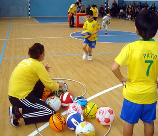 В Баку прошел детский спортивный "Праздник силы и ловкости" (фотосессия)