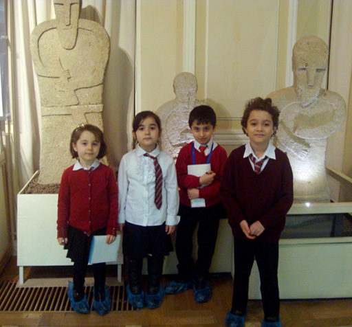 Бакинские школьники принимают участие в конкурсе "Музей истории глазами детей" (фотосессия)