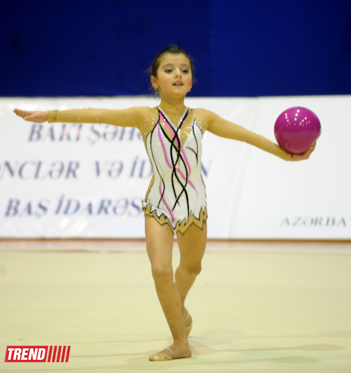 Определились первые победители ХХ первенства Баку по художественной гимнастике (ФОТО)