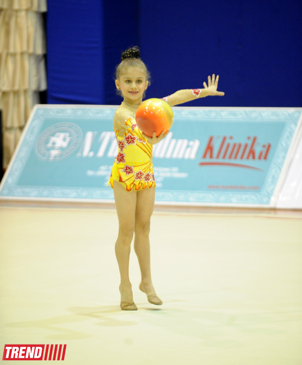 Определились первые победители ХХ первенства Баку по художественной гимнастике (ФОТО)