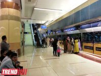 Путешествие по Дубаю: уникальное метро без машинистов и спецвагоны - глазами азербайджанца (фотосессия)