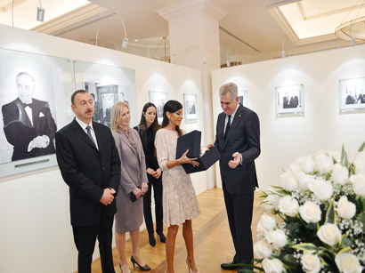 Президент Сербии и его супруга побывали в Фонде Гейдара Алиева (ФОТО)