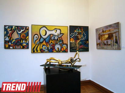 В Баку представили "Диалог красок" азербайджанских художников  (фотосессия)