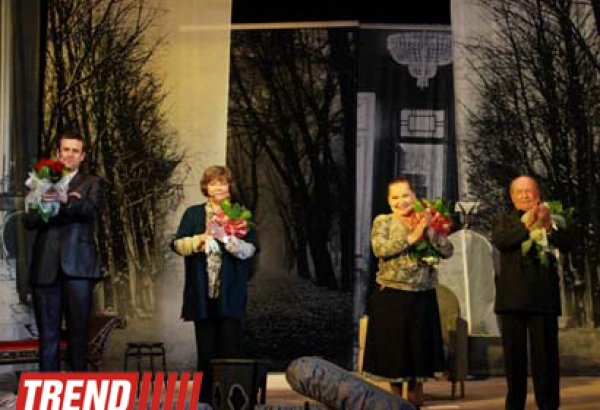 Лев Дуров и лучшие российские актеры представили в Баку спектакль "Аккомпаниатор" (фотосессия)