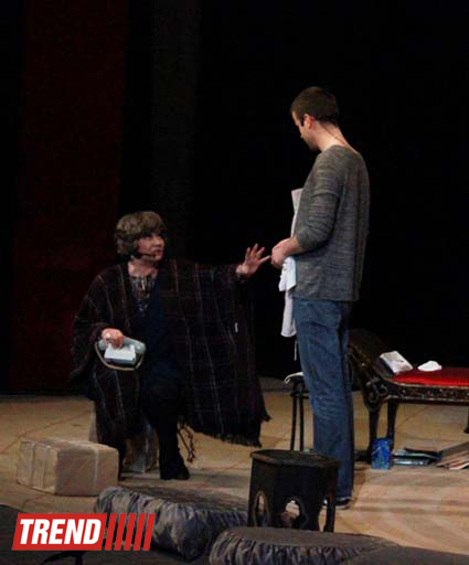 Лев Дуров и лучшие российские актеры представили в Баку спектакль "Аккомпаниатор" (фотосессия)