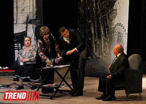 Лев Дуров и лучшие российские актеры представили в Баку спектакль "Аккомпаниатор" (фотосессия)