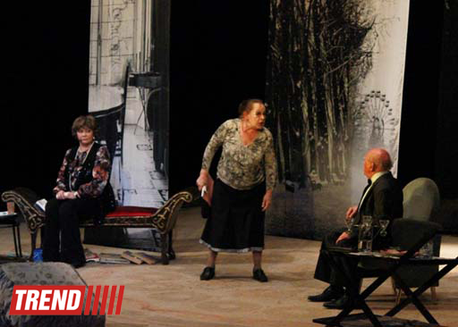 Лев Дуров и лучшие российские актеры представили в Баку спектакль "Аккомпаниатор" (фотосессия)