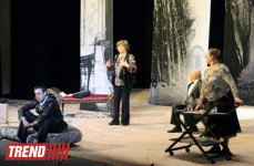 Лев Дуров и лучшие российские актеры представили в Баку спектакль "Аккомпаниатор" (фотосессия)