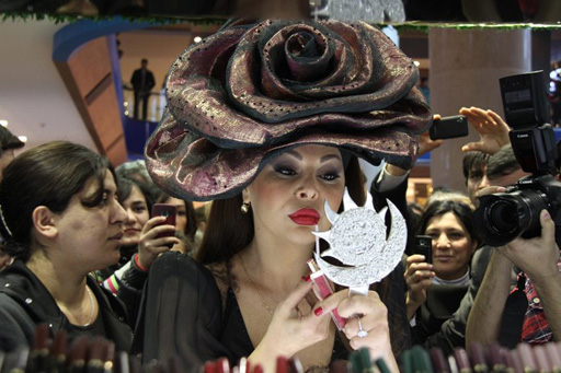 Айгюн Кязымова приняла участие в открытии магазина бренда Golden Rose (фото)